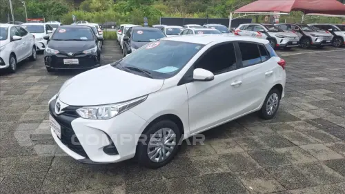 Toyota YARIS 1.5 16V FLEX XL MULTIDRIVE 4 portas