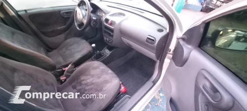 CORSA 1.0 MPFI Sedan 8V