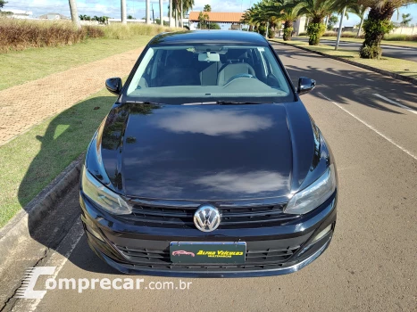 Volkswagen POLO 1.0 200 TSI Comfortline 4 portas