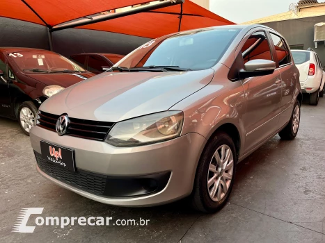 Volkswagen FOX 1.6 MI 8V 4 portas
