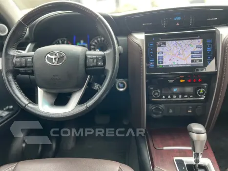 HILUX SW4 2.8 D-4d Turbo SRX 4X4