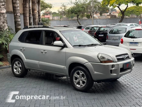 Hyundai TUCSON 2.0 MPFI GLS 16V 143cv 2WD 4 portas