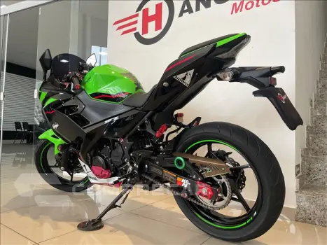NINJA 400