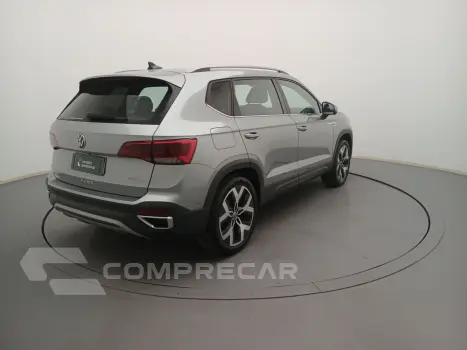 TAOS 1.4 250 TSI TOTAL FLEX HIGHLINE AUTOMÁTICO