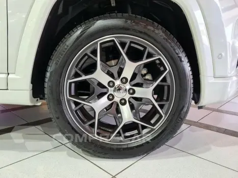 COMMANDER OVERLAND T270 1.3 TB FLEX AUT