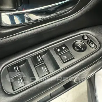 HR-V Touring 1.8 Flexone 16V 5p Aut.