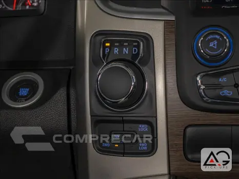 CLASSIC 5.7 V8 Laramie Night Edition CD 4X4