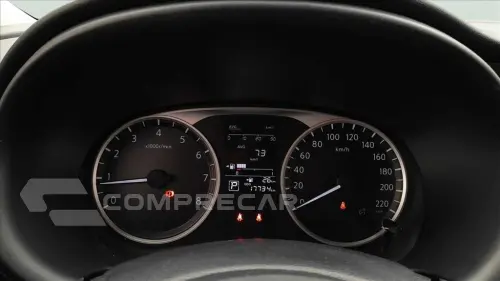 KICKS PLAY 1.6 16V FLEXSTART SENSE XTRONIC