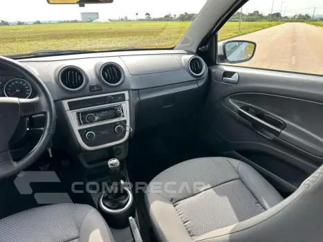 VOYAGE 1.0 12V MPI Totalflex