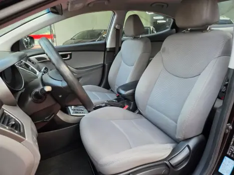 Elantra GLS 1.8 16V Aut.