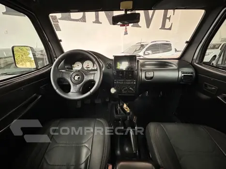 T-4 4x4 2.8 TB Int. Cap. Rígida Diesel