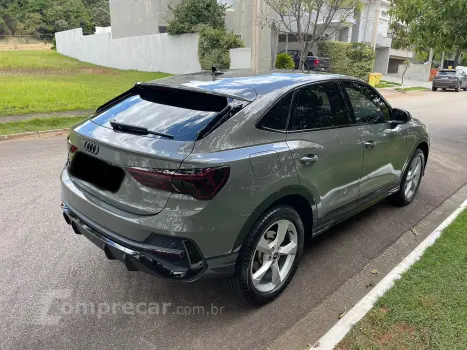 Q3 2.0 40 TFSI Sportback Performance Black Quattro