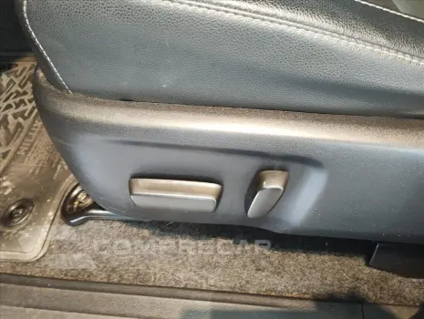 HILUX 2.8 D-4D TURBO DIESEL CD SRX 4X4 AUTOMÁTICO