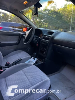 ASTRA 2.0 MPFI CD Sedan 8V