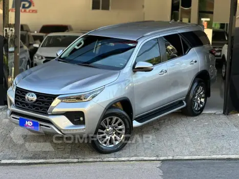 Toyota HILUX SWSRXA4FD 4 portas