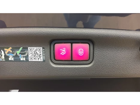 C 300 2.0 EQ BOOST HÍBRIDO AMG LINE 9G-TRONIC