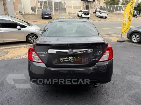 VERSA UNIQUE 1.6 16V FlexStart 4p Aut.