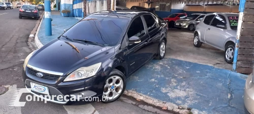 FORD FOCUS 2.0 Titanium Sedan 16V 4 portas