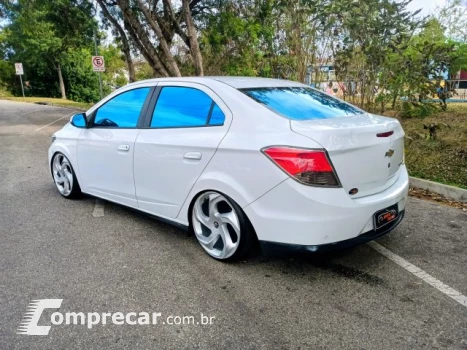 PRISMA - 1.4 MPFI LT 8V 4P MANUAL
