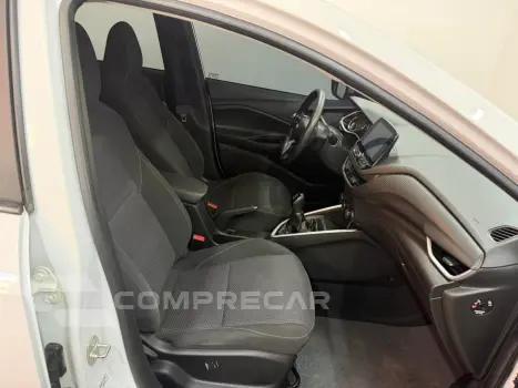 ONIX SEDAN Plus LTZ 1.0 12V TB Flex Mec.
