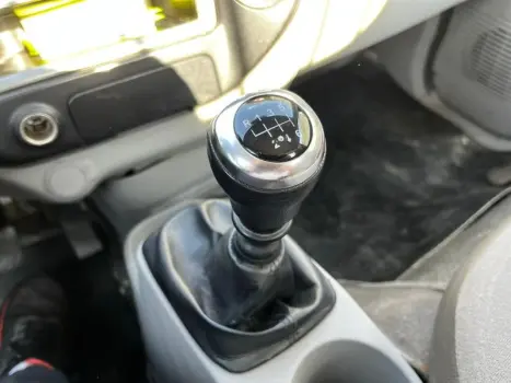 HR HDB HR CAMINHONETE