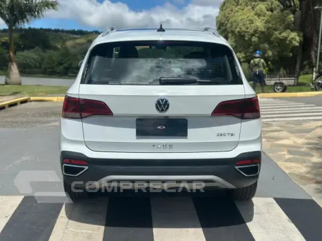 TAOS 1.4 250 TSI TOTAL FLEX HIGHLINE AUTOMÁTICO