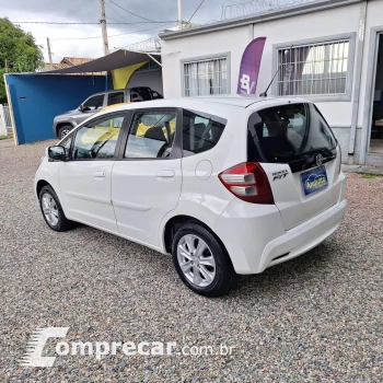 Fit 1.4 16V 4P LX FLEX