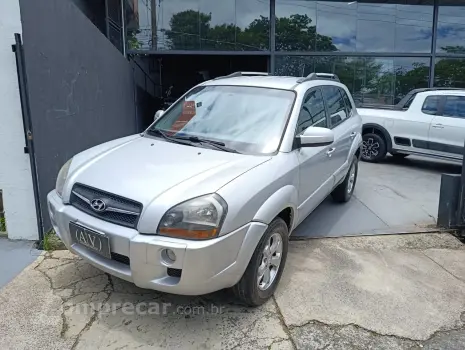 Hyundai TUCSON 2.0 MPFI GLS 16V 143cv 2WD 4 portas