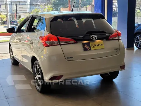 YARIS XS Connect 1.5 Flex 16V 5p Aut.