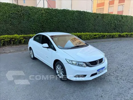 Honda CIVIC 1.8 LXS 16V 4 portas