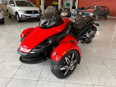 CAN-AM Triciclo Spyder 990 RS