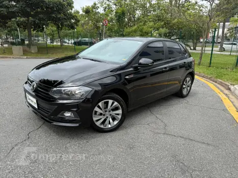 Volkswagen POLO 1.0 200 TSI Comfortline 4 portas