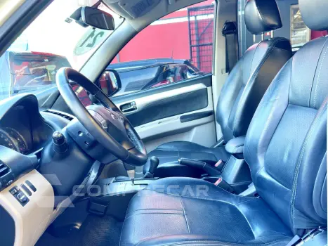 PAJERO 3.5 HPE 4X4 7 LUGARES V6 24V FLEX 4P AUTOMÁTICO