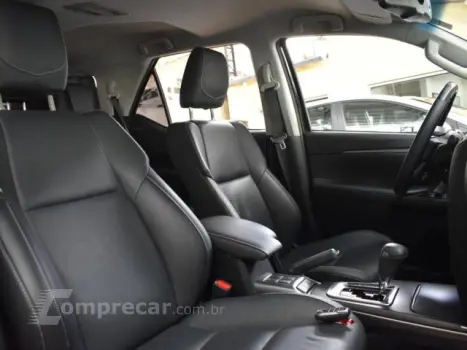 HILUX SW4 - 2.8 D-4D TURBO SRX 4X4 AUTOMÁTICO