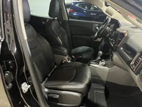 TORO 2.0 16V Turbo Volcano 4WD AT9