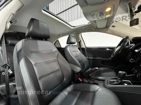 JETTA 2.0 TSI HIGHLINE 211CV GASOLINA 4P TIPTRONIC