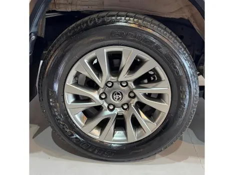 HILUX SW4 2.8 D-4D TURBO DIESEL SRX 7L 4X4 AUTOMÁTICO