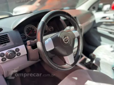 VECTRA 2.0 MPFI Elegance 8V