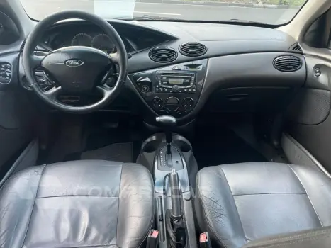 Focus Ghia  2.0 16V/ 2.0 16V Flex 5p Aut