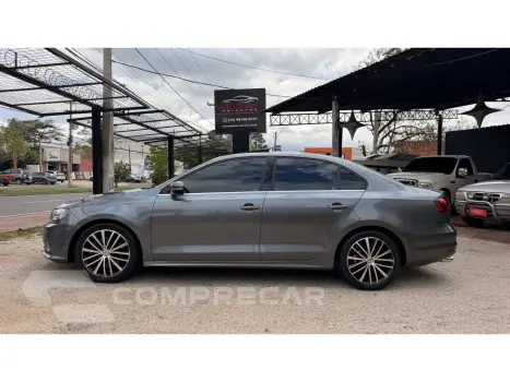 JETTA 2.0 TSI HIGHLINE 211CV GASOLINA 4P TIPTRONIC