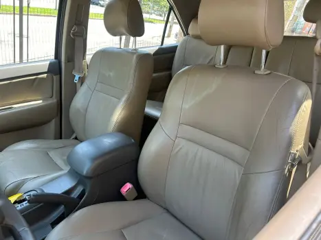 Hilux SW4 SRV D4-D 4x4 3.0 TDI Dies. Aut