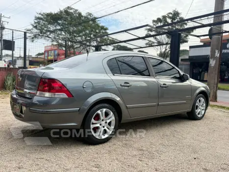 VECTRA 2.0 MPFI ELEGANCE 8V 140CV FLEX 4P MANUAL