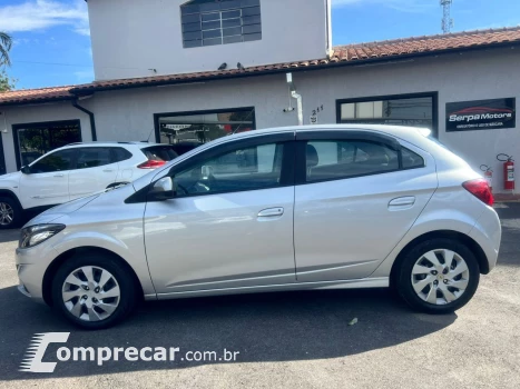 Onix Hatch 1.4 4P FLEX LT AUTOMÁTICO