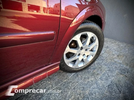 ASTRA 2.0 MPFI Advantage Sedan 8V