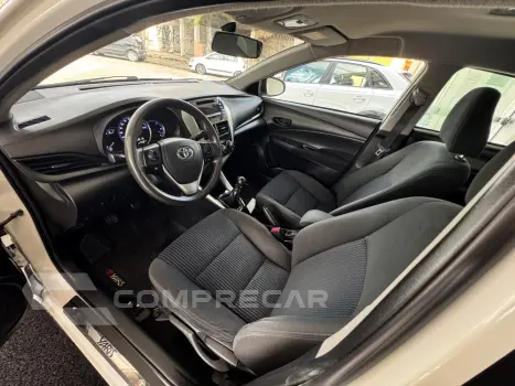 YARIS 1.5 16V FLEX SEDAN XL MANUAL