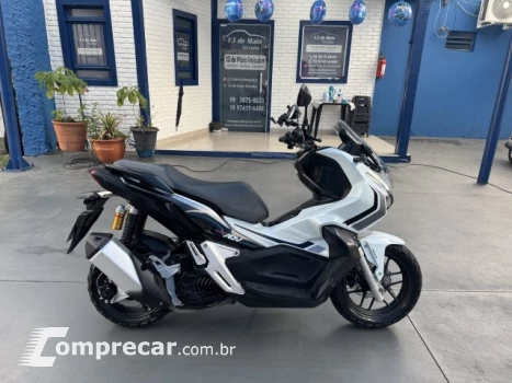 ADV 150 - SCOOTER