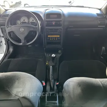 Astra Sed. Advant. 2.0 8V MPFI FlexP. 4p