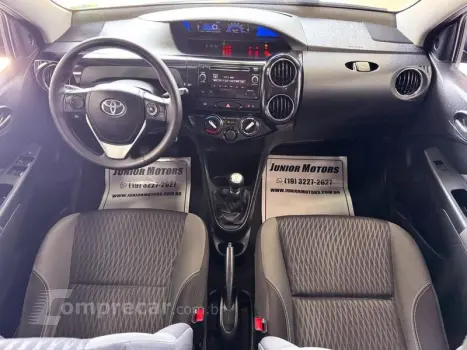 ETIOS HATCH X PLUS 15 MT