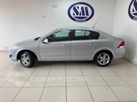 VECTRA 2.0 MPFI ELEGANCE 8V FLEX 4P MANUAL