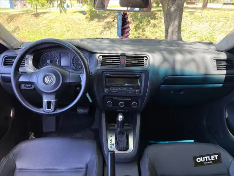 JETTA 2.0 COMFORTLINE FLEX 4P TIPTRONIC